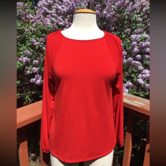 NWOT Banana Republic Red Blouse Perfect for Valentines Day ❤️ Size-S - Picture 2 of 6